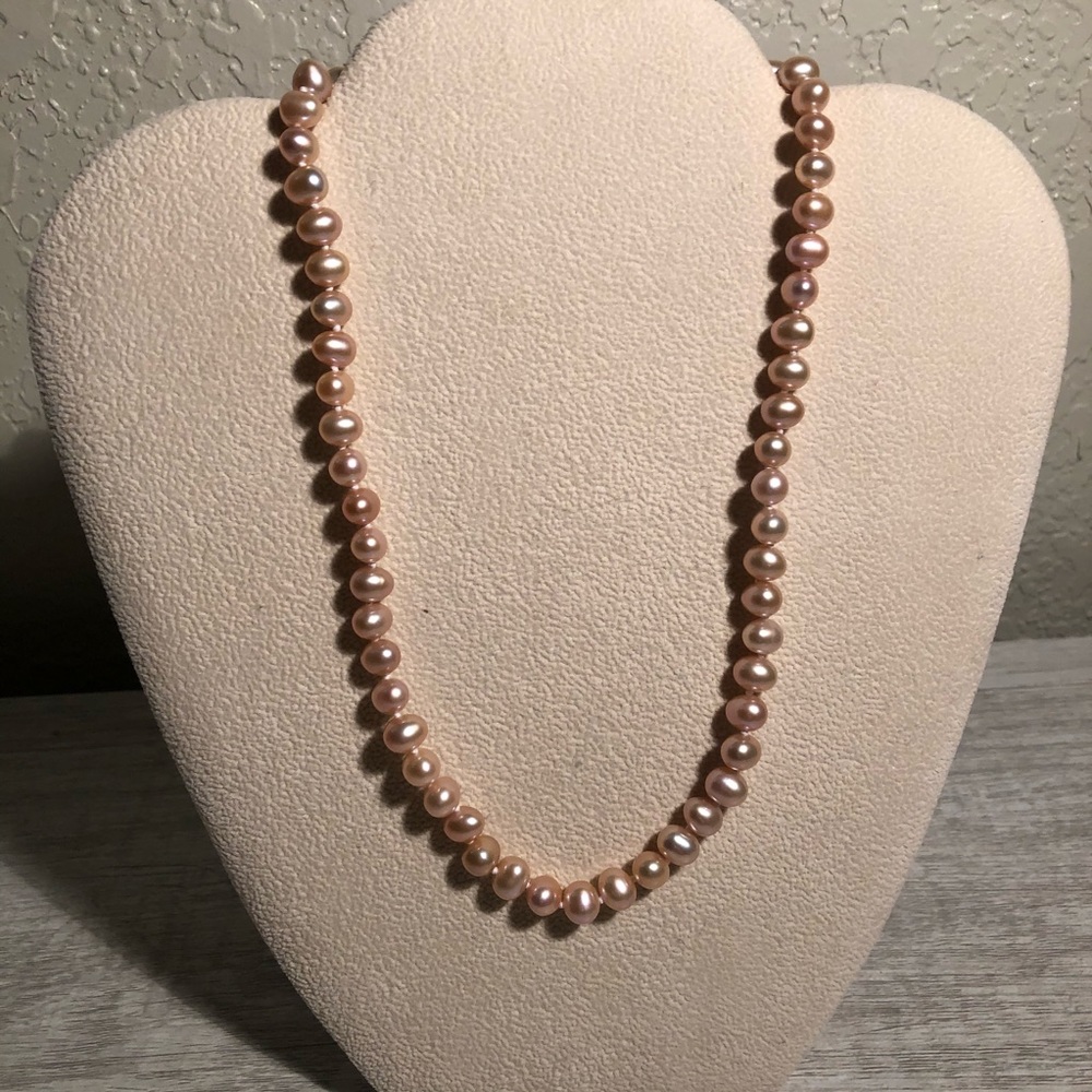 Vantel Pearls Pearl Necklace